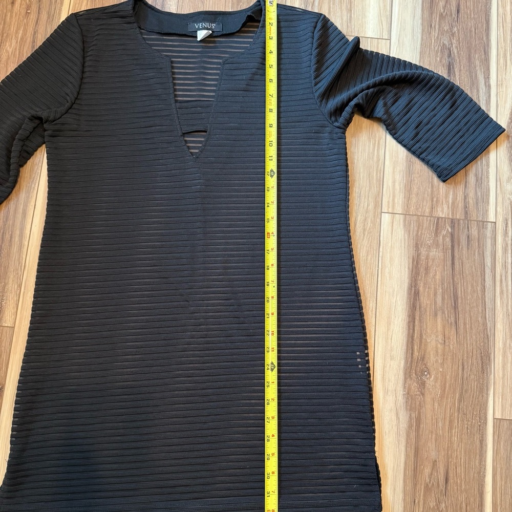 Venus Swim black coverup - Picture 4 of 6